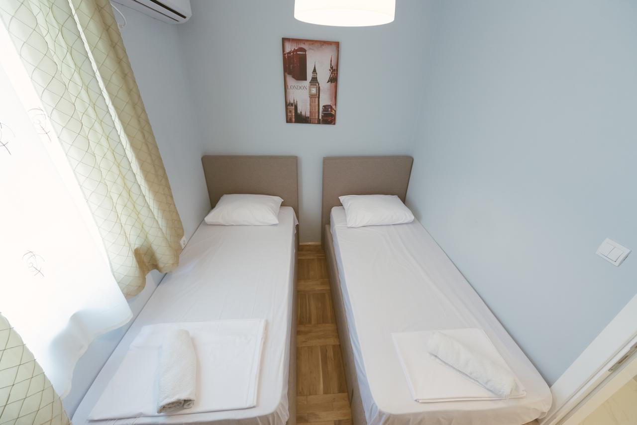 Apartment Luxury Explorer بودغوريتْسا المظهر الخارجي الصورة