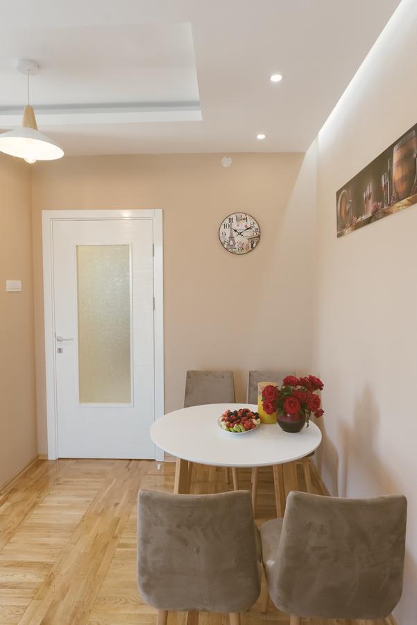 Apartment Luxury Explorer بودغوريتْسا المظهر الخارجي الصورة